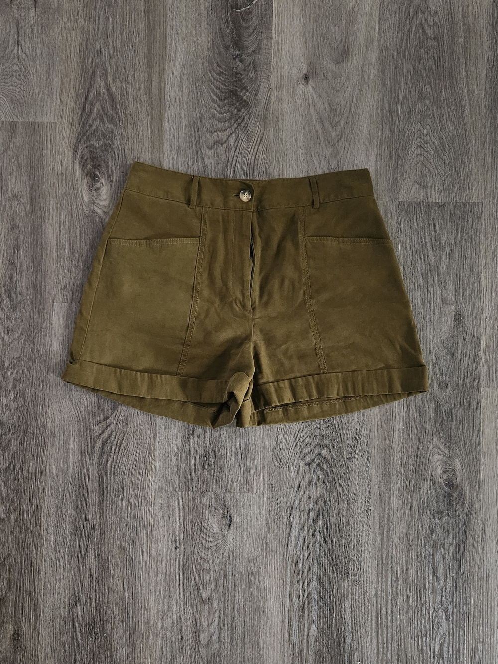 Worthington Olive High-Rise Roll Cuff Shorts